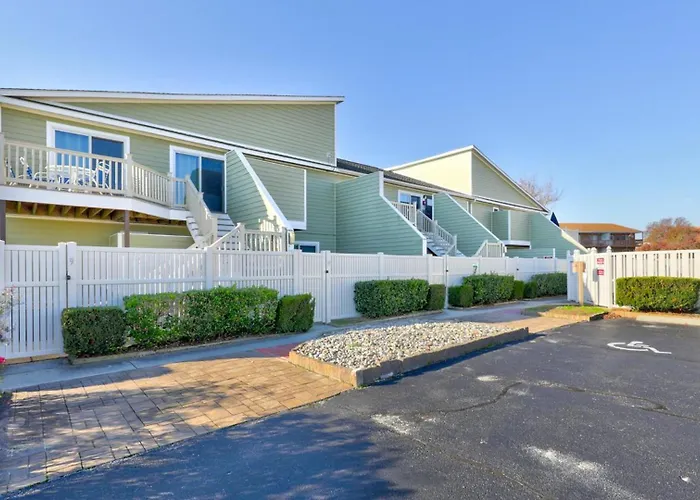 Vacation home: Lighthouse Point Villas